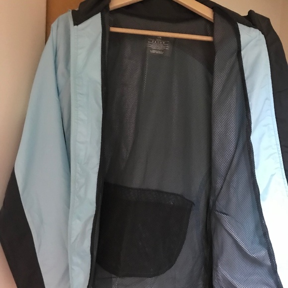 Windbreaker Jacket in Turquoise and Black - Picture 5 of 5
